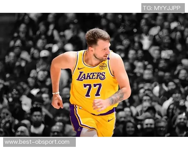 勇士湖人争夺克拉克斯顿合同剩余三年总值6944万本赛季场均136分